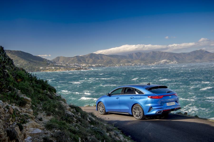  Kia ProCeed GT Line S 2019 года  (UK) (фото 36 из 41)